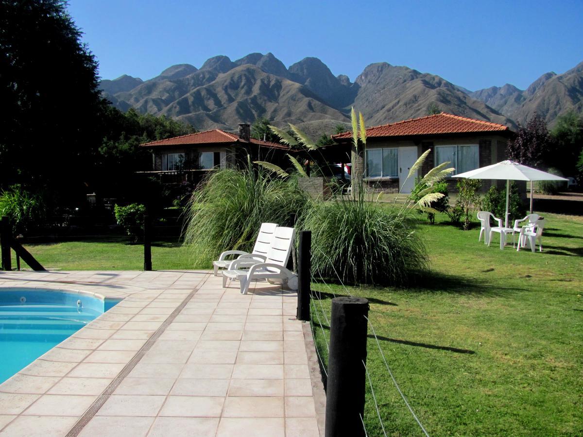 Cabanas Terrazas De Cacheuta Hotel เมนโดซา ภายนอก รูปภาพ