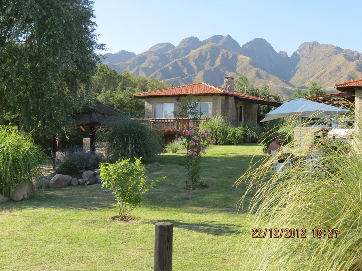 Cabanas Terrazas De Cacheuta Hotel เมนโดซา ภายนอก รูปภาพ
